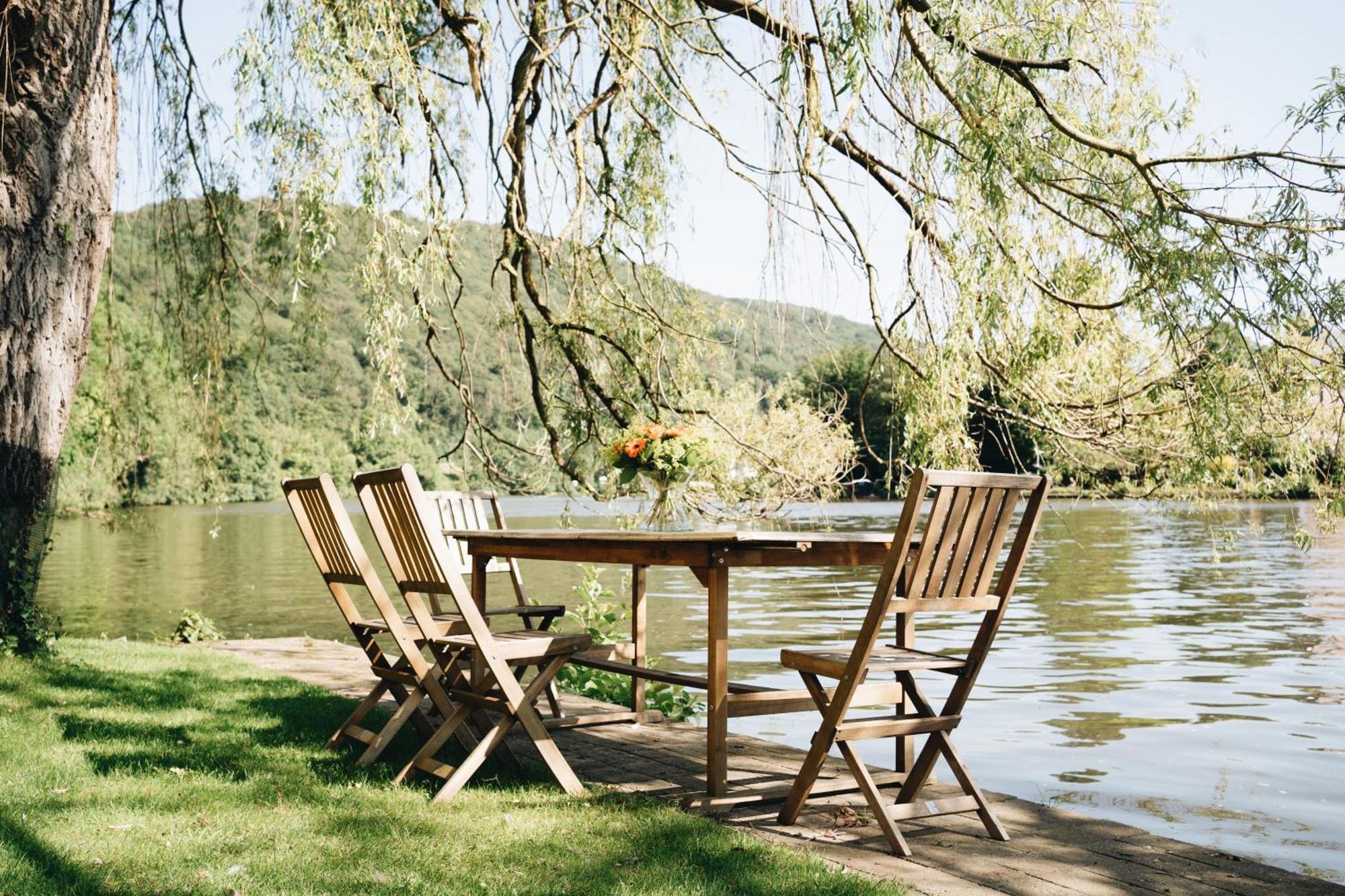 Pieds Dans L'Eau Private Wellness Bordure De Meuse Villa Lustin Exteriör bild